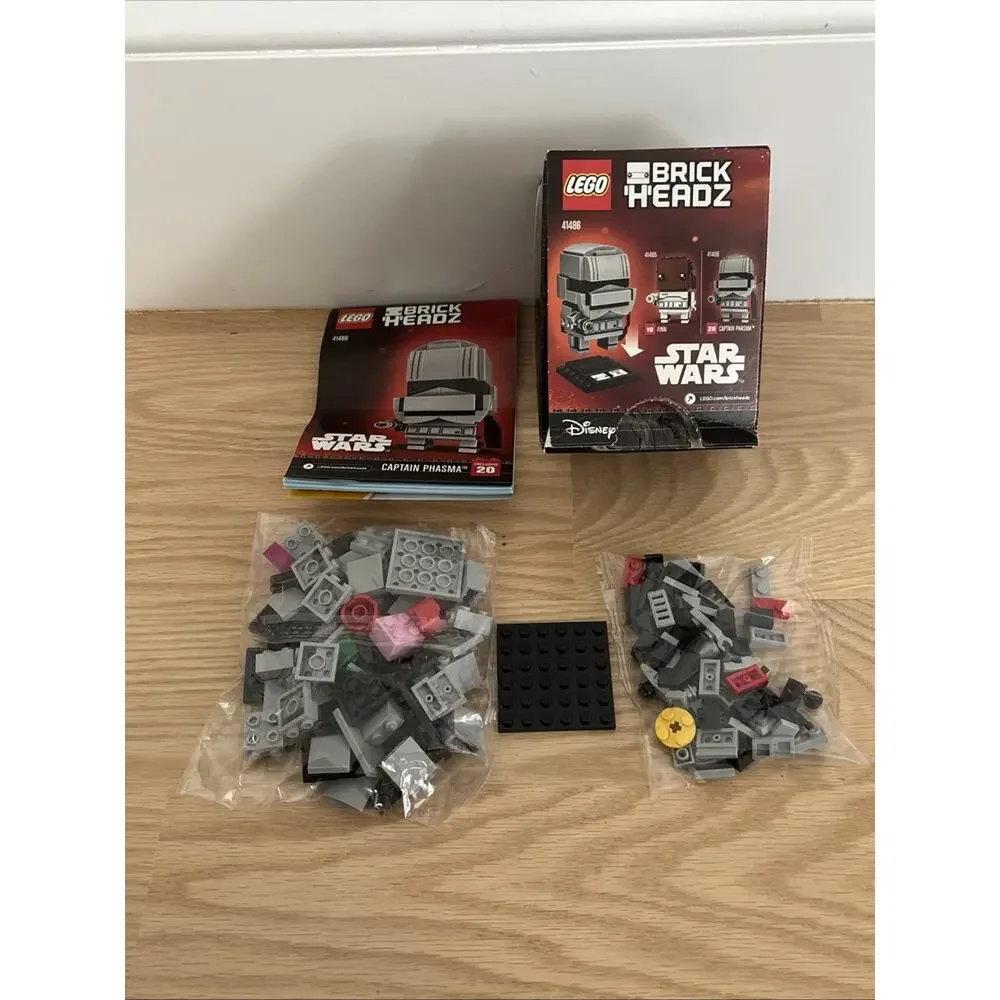 Lego Brickheadz Captain Phasma Star Wars #41486 127 Pieces Brand New Open Box